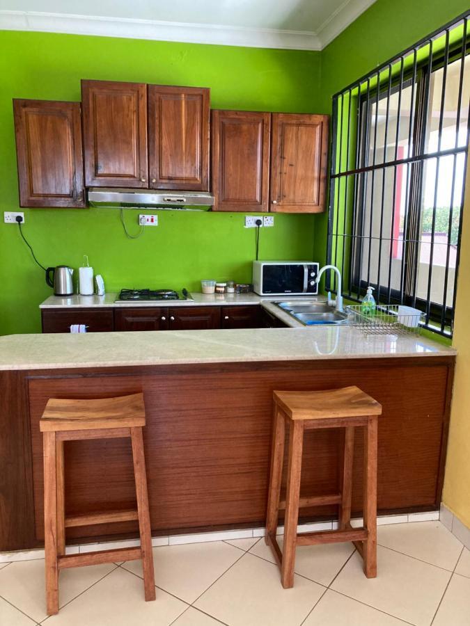 Appartamento Thegatsbystyle By Jevas Dar es Salaam Esterno foto